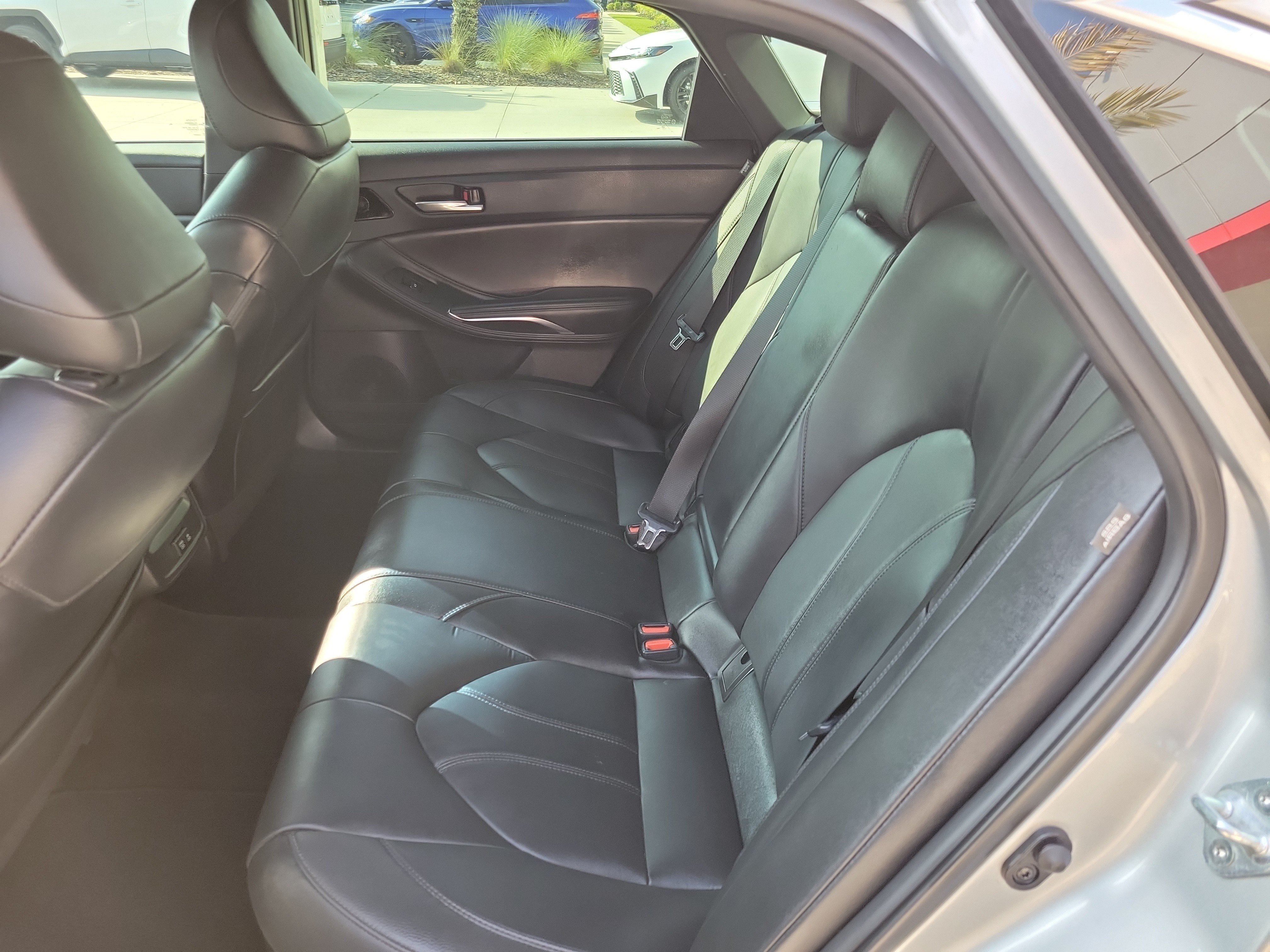 Used 2021 Toyota Avalon XLE w/ Moonroof Package FWD image 28