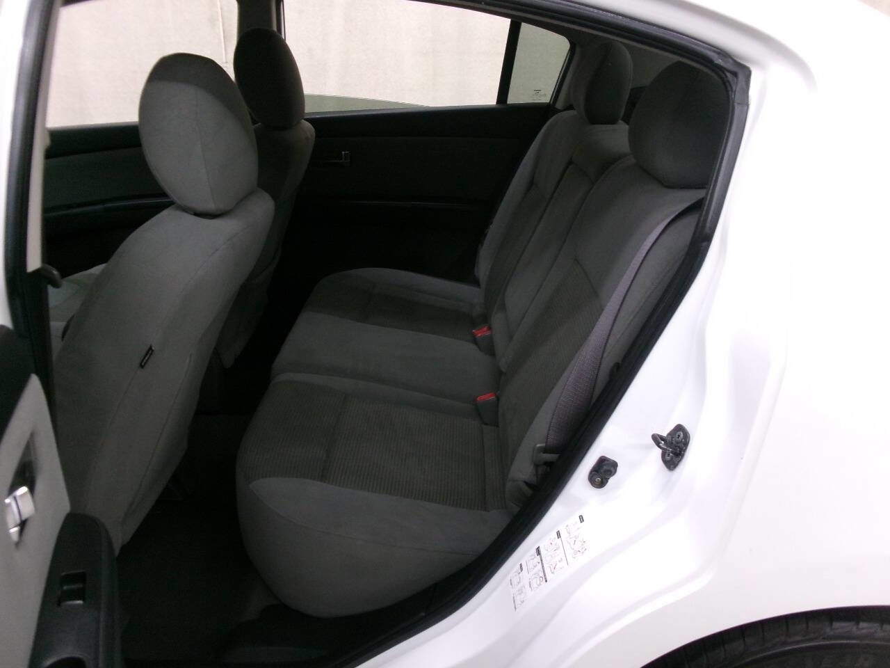 Used 2011 Nissan Sentra 2.0 SR w/ Convenience Pkg image 13