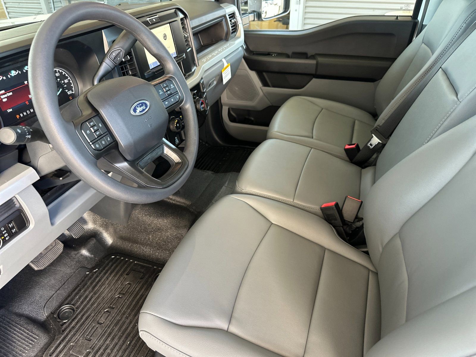 New 2026 Ford F550 4x4 Crew Cab image 10