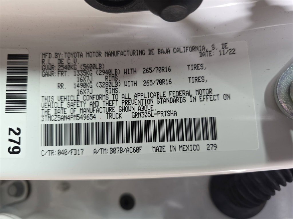 Used 2023 Toyota Tacoma TRD Off-Road image 33