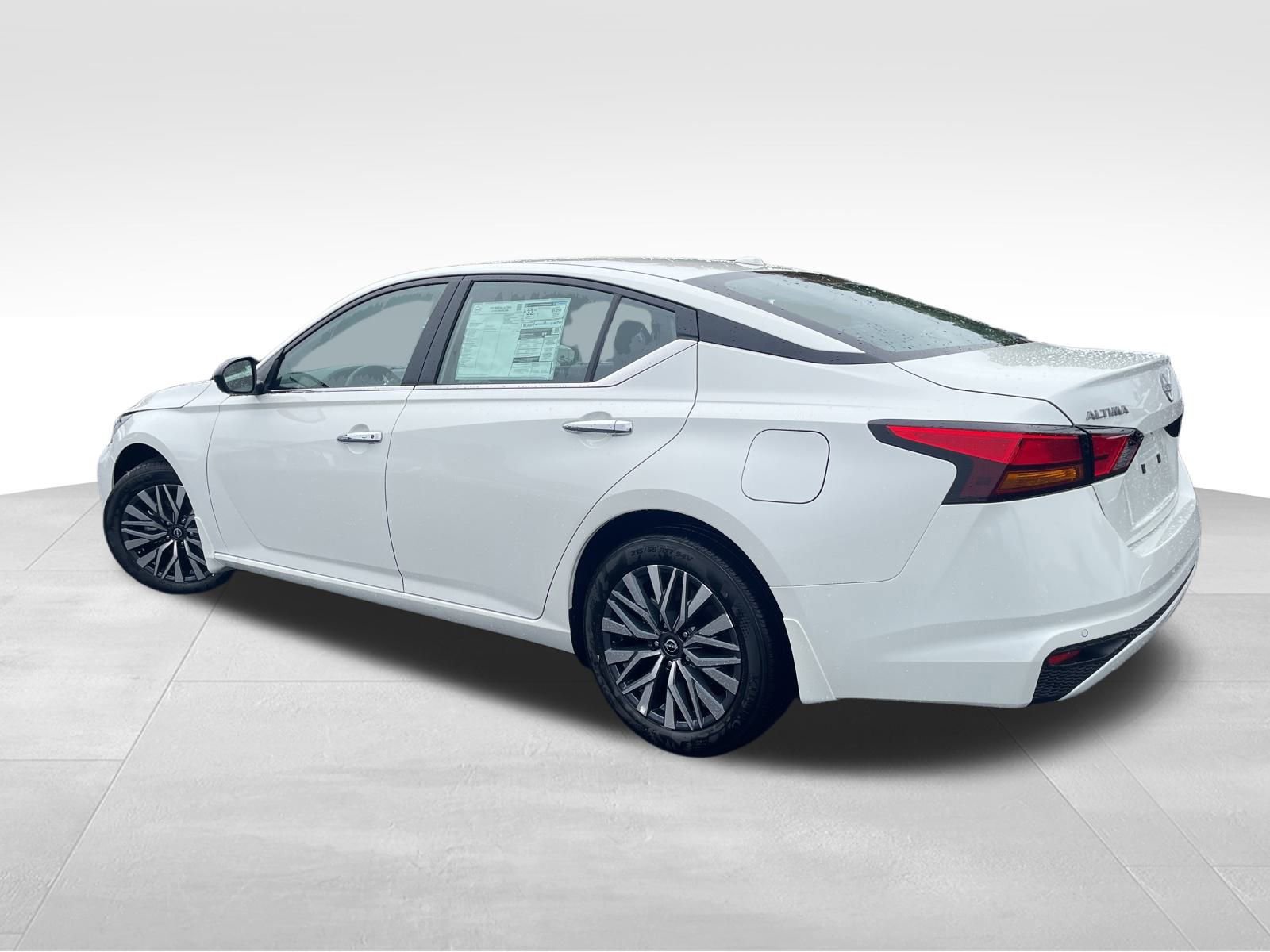 New 2025 Nissan Altima 2.5 SV image 6