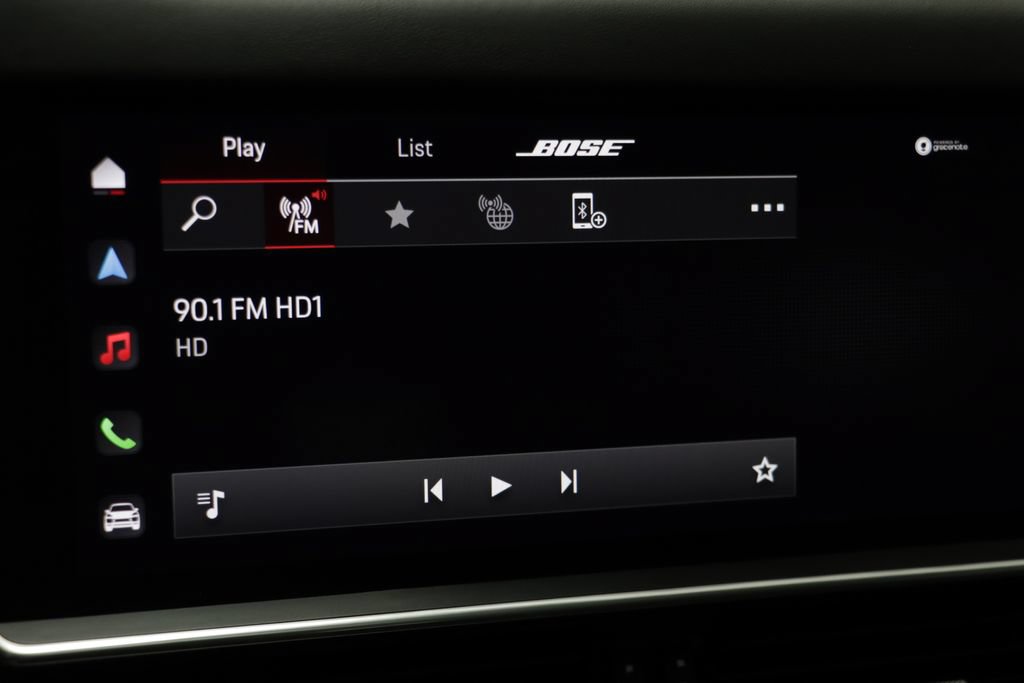 Used 2023 Porsche Cayenne GTS w/ Premium Package AWD/4WD image 9