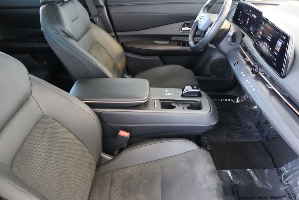 Used 2023 Nissan Ariya AWD image 39