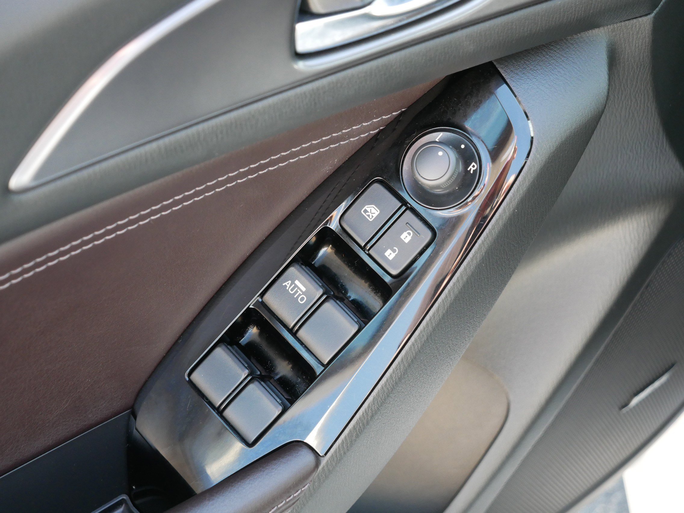 Used 2017 MAZDA MAZDA3 Grand Touring FWD image 19