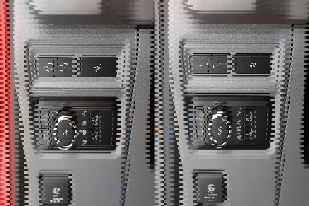 Used 2024 Ford F150 XLT w/ Equipment Group 302A MID image 32