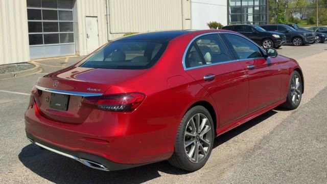 Used 2022 Mercedes-Benz E 450 4MATIC Sedan image 2