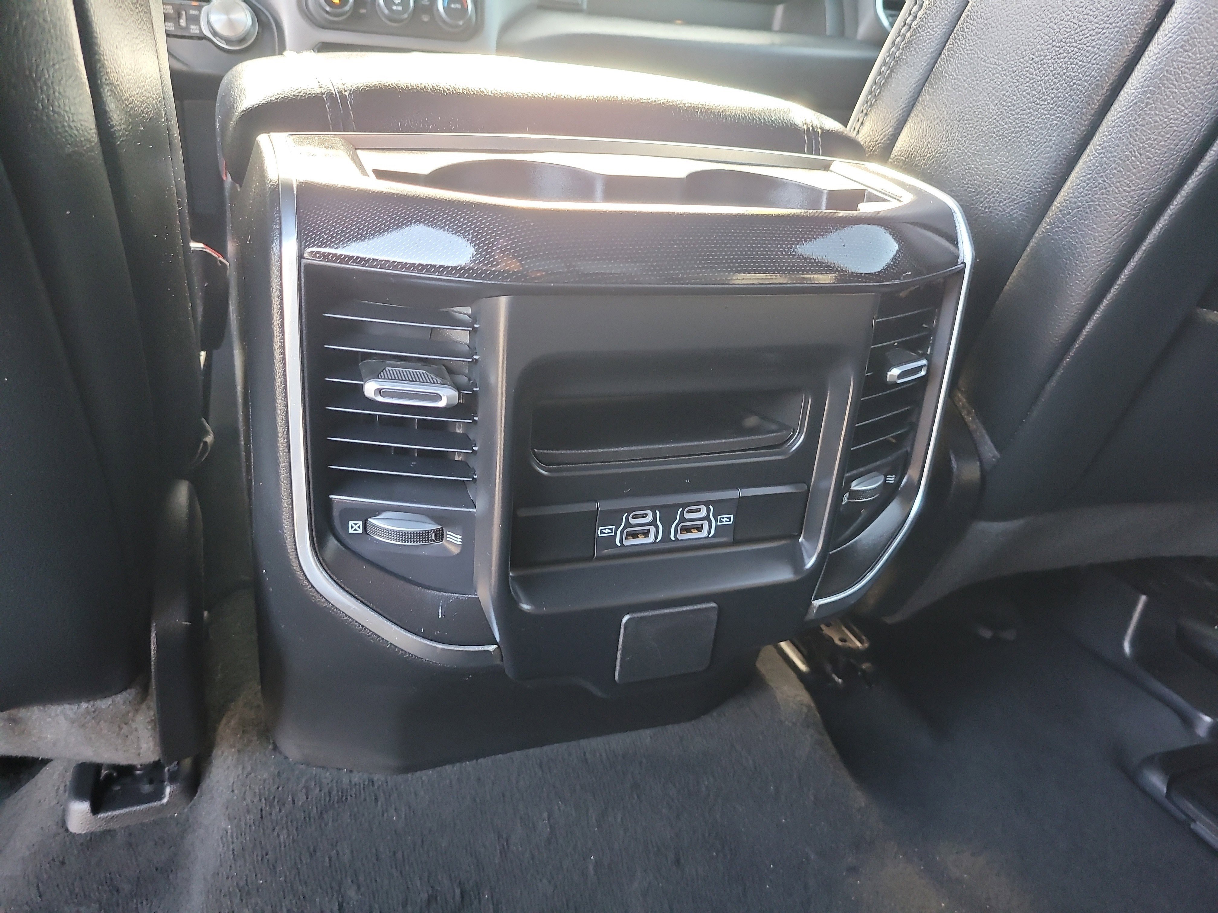 Used 2022 RAM 1500 Laramie w/ Sport Appearance Package image 14