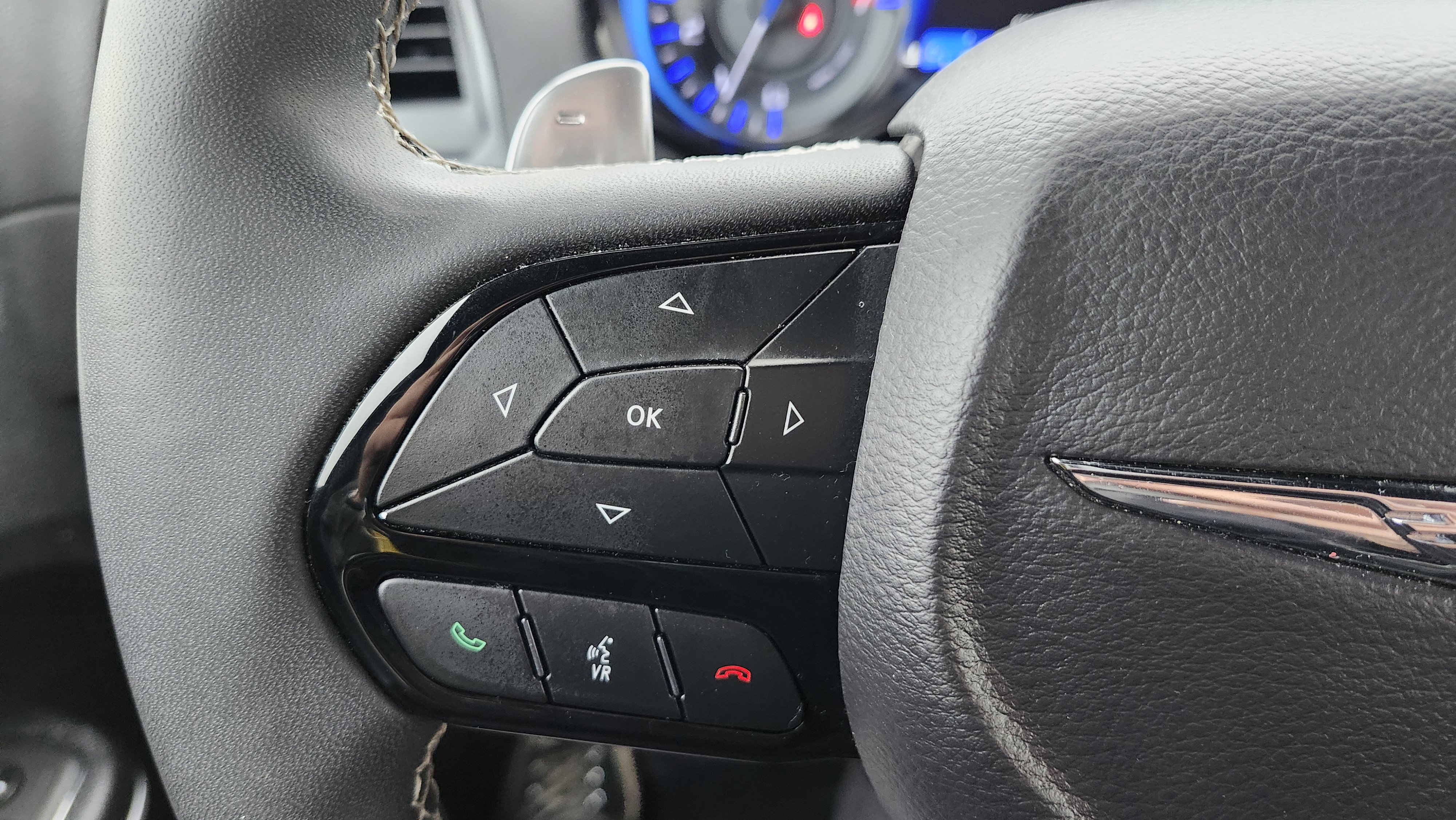 Used 2023 Chrysler 300 S image 39