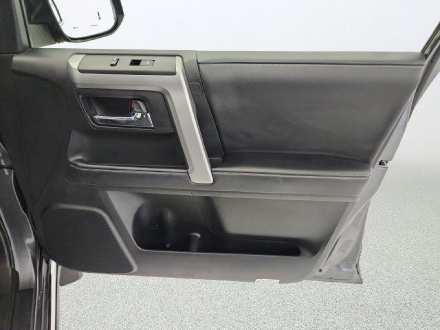 Used 2020 Toyota 4Runner Limited AWD/4WD image 29