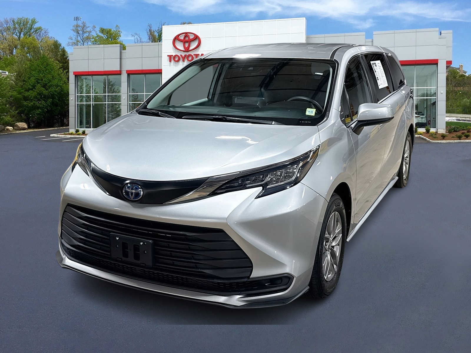 Used 2022 Toyota Sienna LE