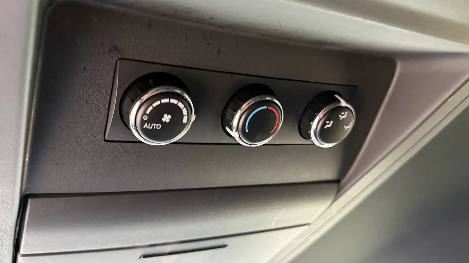 Used 2019 Dodge Grand Caravan GT image 39