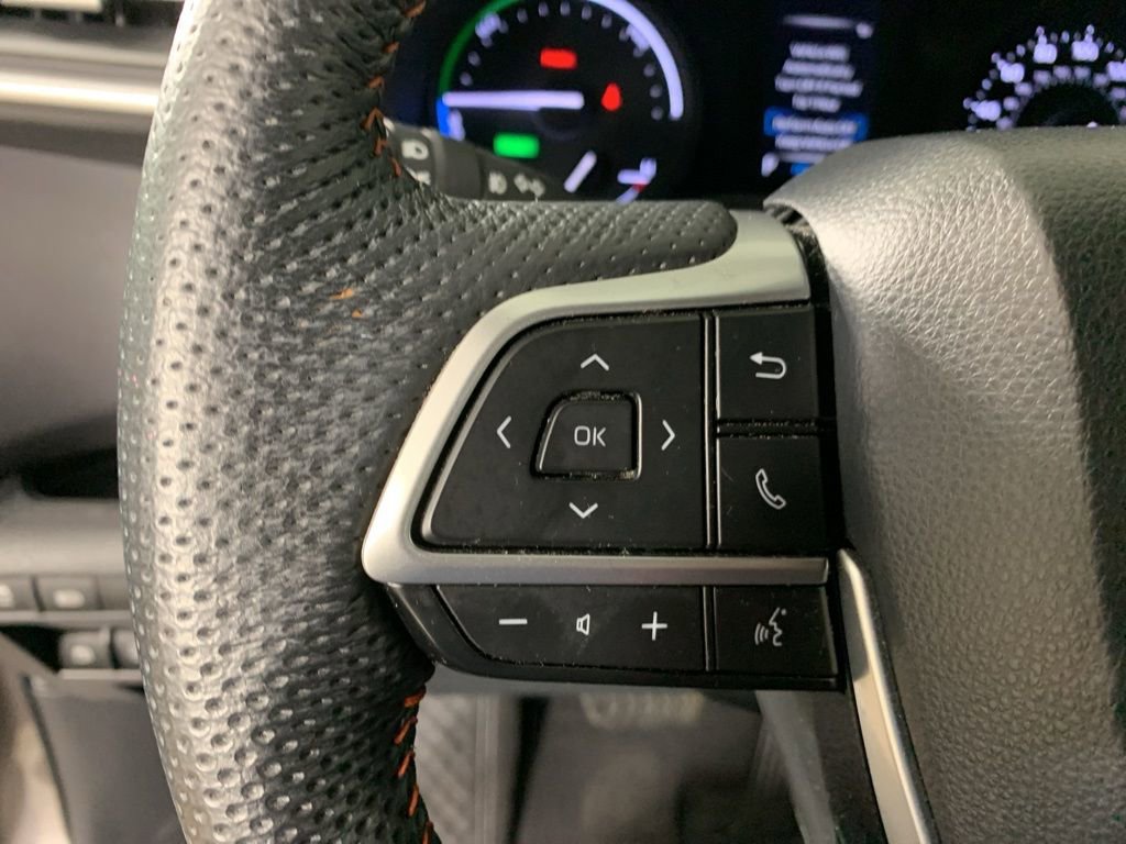 Used 2022 Toyota Sienna XSE image 21