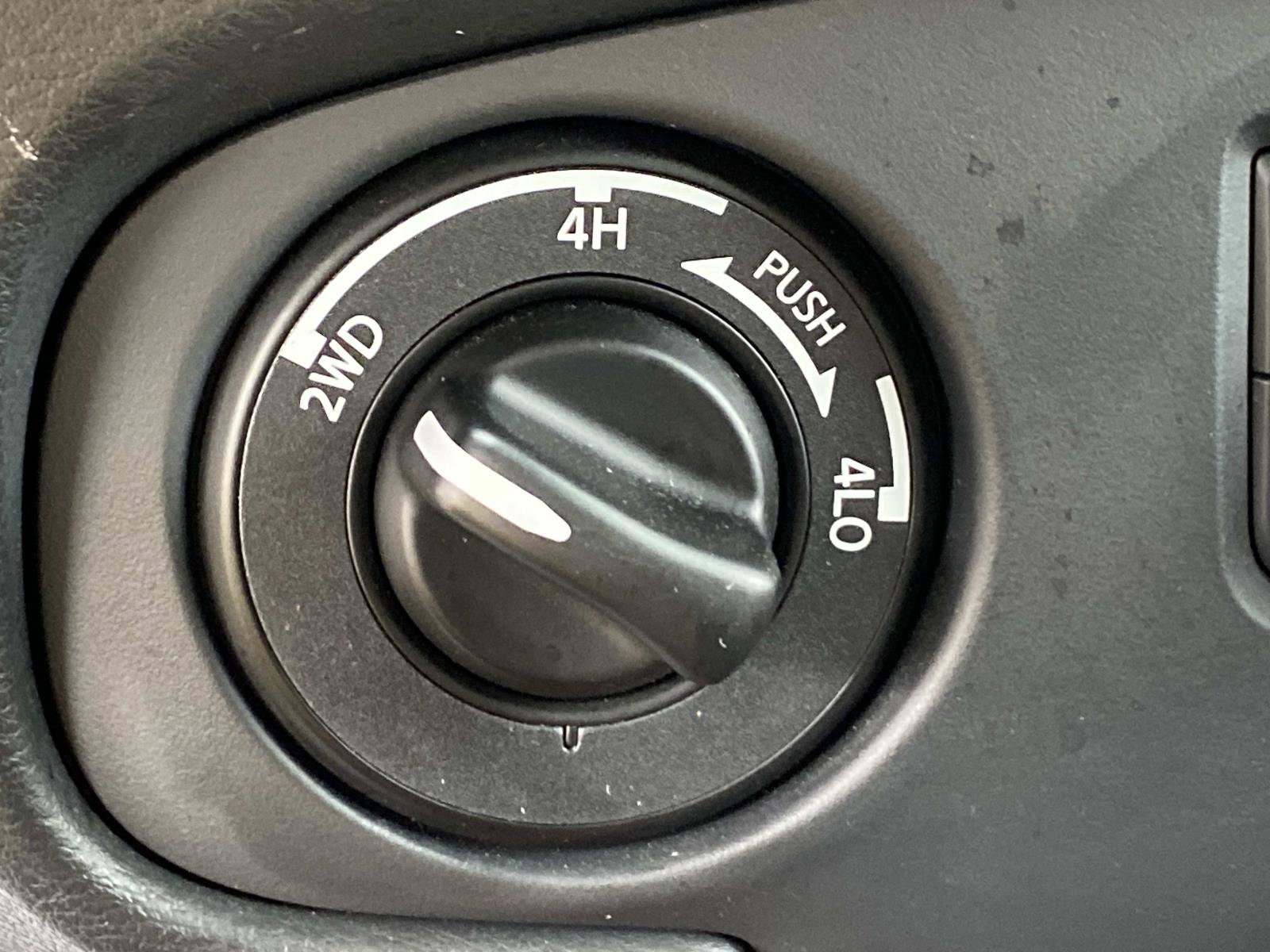 Used 2023 Nissan Frontier PRO-4X w/ Technology Package image 18