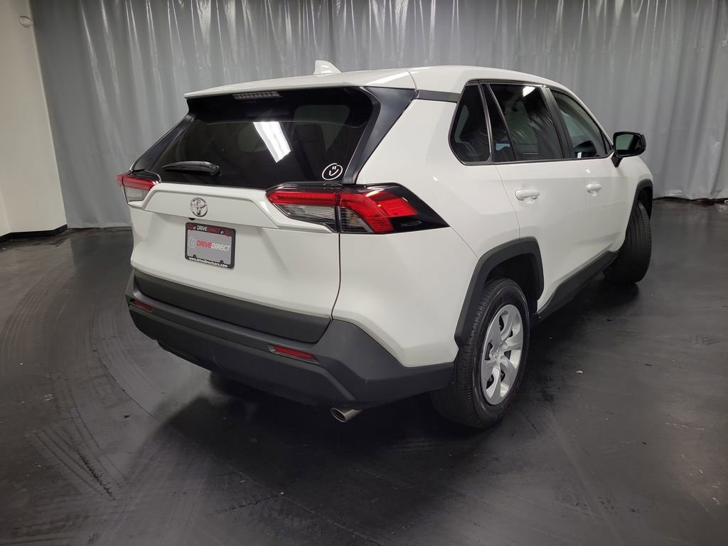 Used 2023 Toyota RAV4 LE image 8