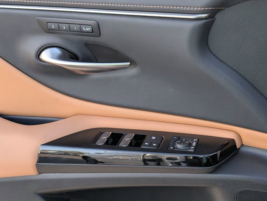 Used 2022 Lexus ES 350 w/ Premium Package image 28