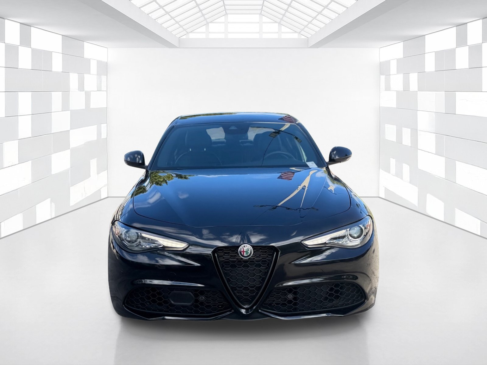 Used 2023 Alfa Romeo Giulia Sprint RWD image 2