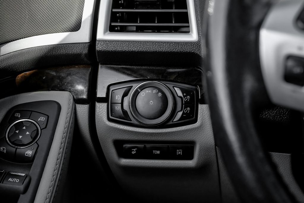 Used 2014 Ford Explorer Limited w/ Equipment Group 302A FWD image 31