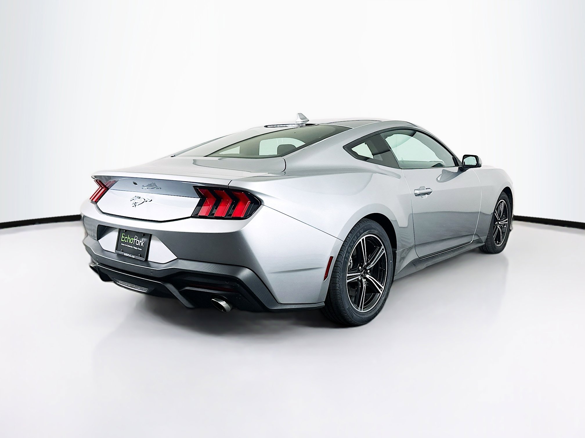 Used 2024 Ford Mustang Coupe image 9