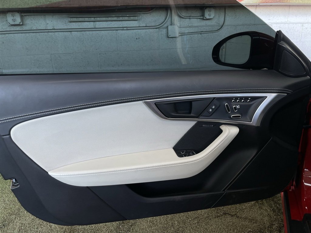 Used 2021 Jaguar F-TYPE P300 image 28