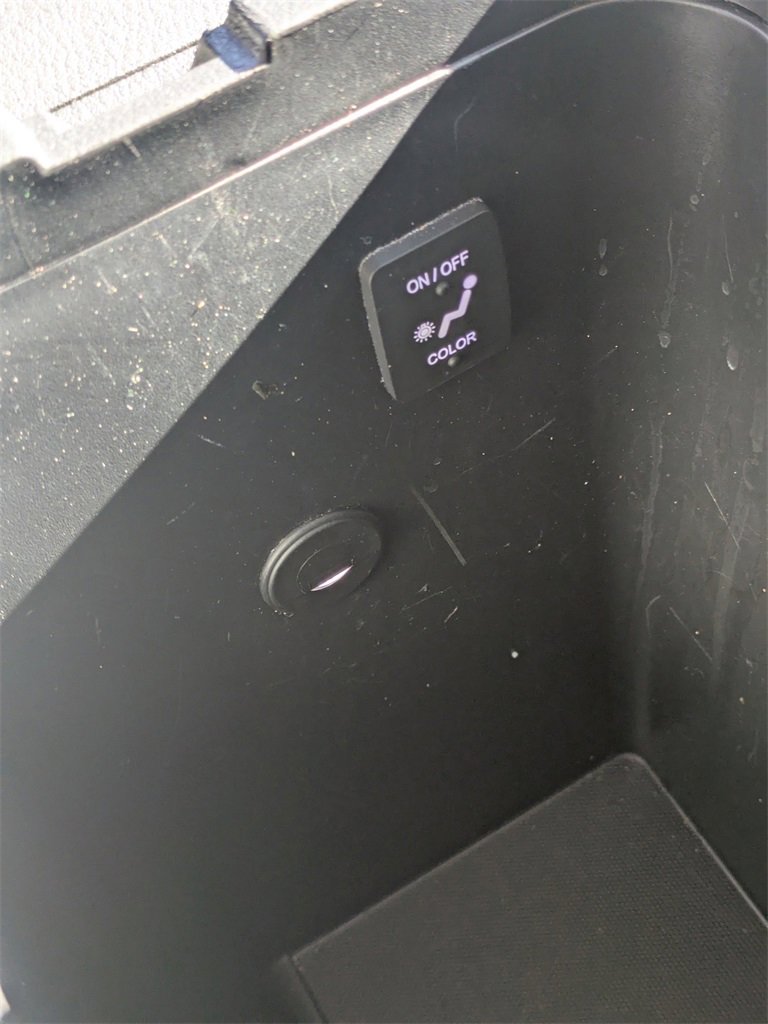 Used 2024 Nissan Sentra SV w/ Lighting Package image 21