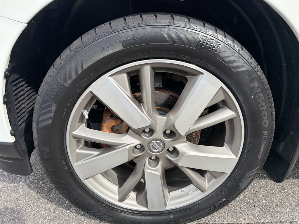 Used 2014 Nissan Pathfinder Platinum w/ Cargo Package FWD image 10