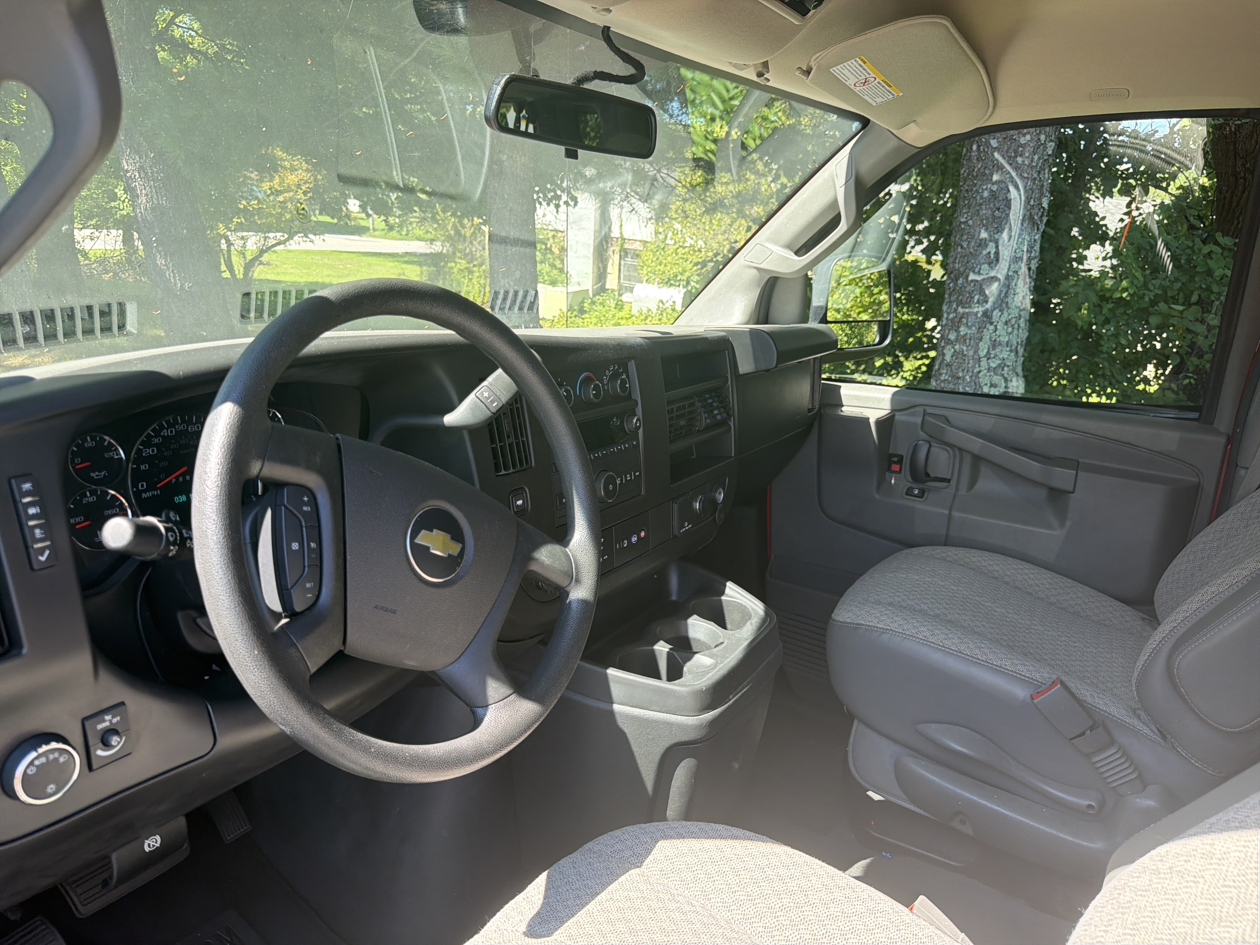 Used 2022 Chevrolet Express 3500 LS RWD image 15