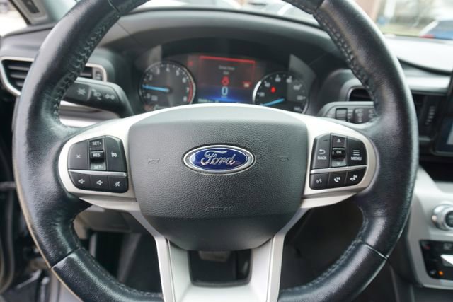 Used 2021 Ford Explorer XLT w/ Equipment Group 202A image 17