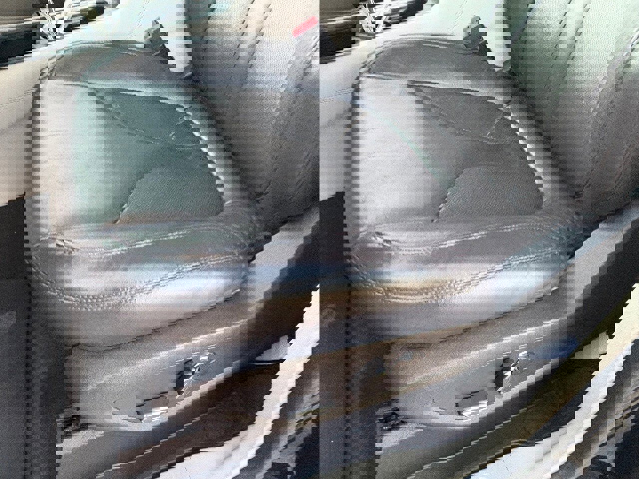 Used 2019 Lincoln MKC Select w/ Select Plus Package image 31