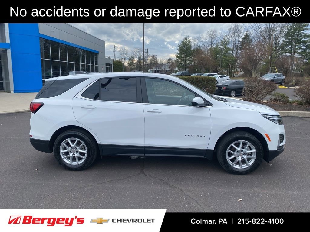 Used 2024 Chevrolet Equinox LT image 2
