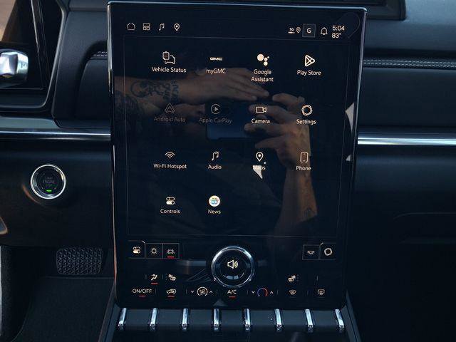 New 2026 GMC Terrain Elevation w/ Technology Package II AWD/4WD image 19