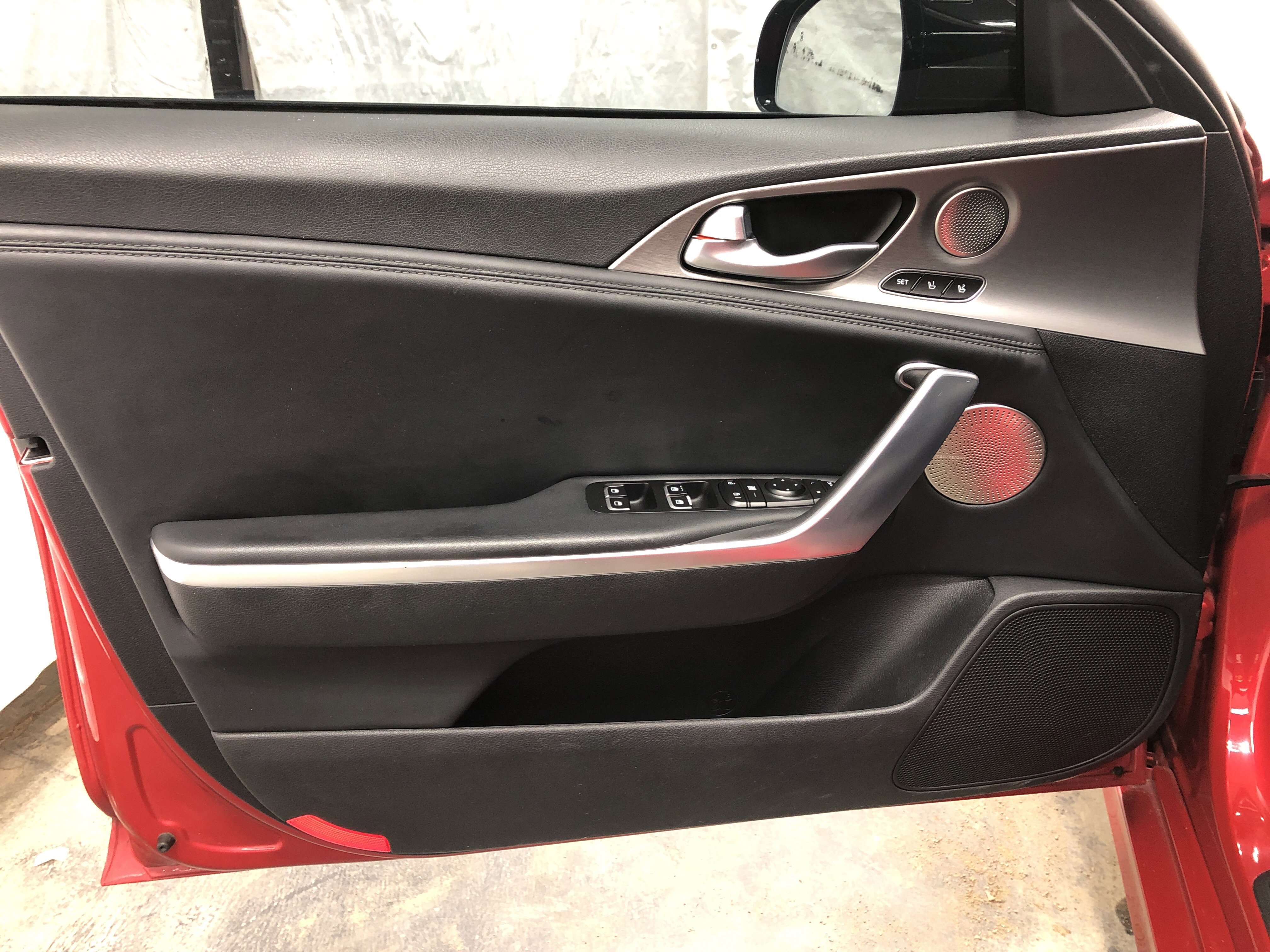 Used 2018 Kia Stinger GT2 AWD/4WD image 15