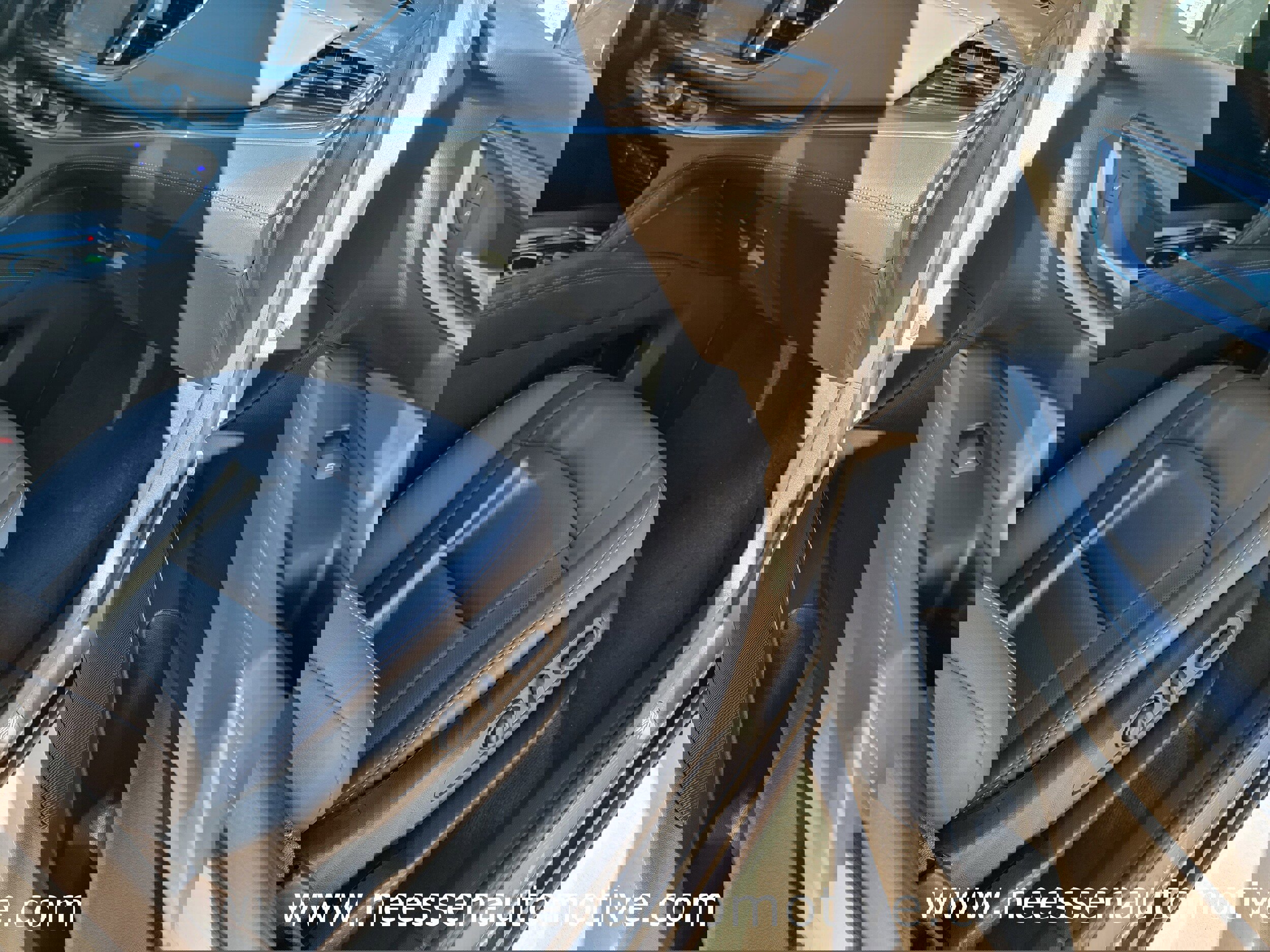 Used 2023 Buick Enclave Essence image 9