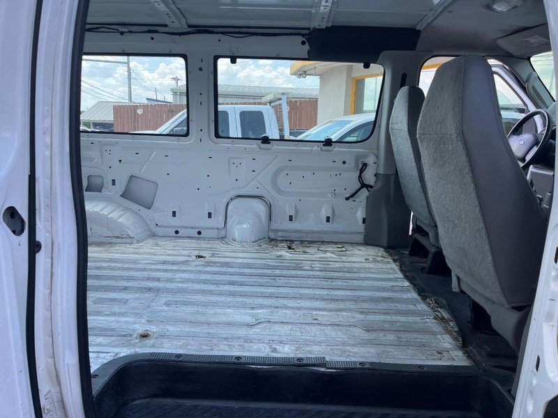 Used 2008 Ford E-150 and Econoline 150 image 10