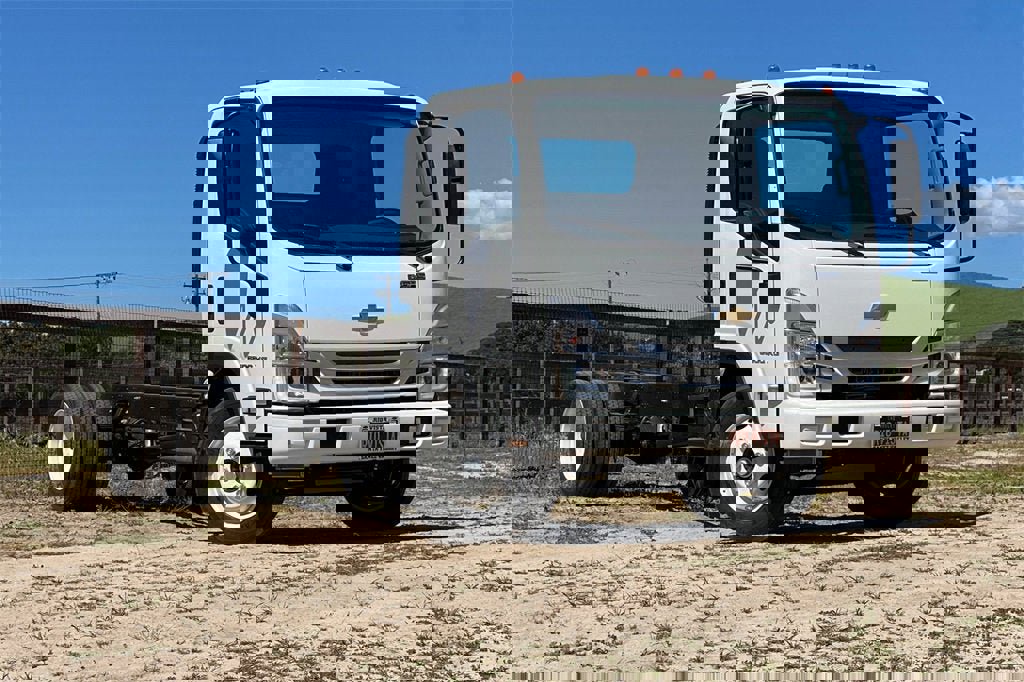 New 2025 Chevrolet Low Cab Forward 5500XG image 2