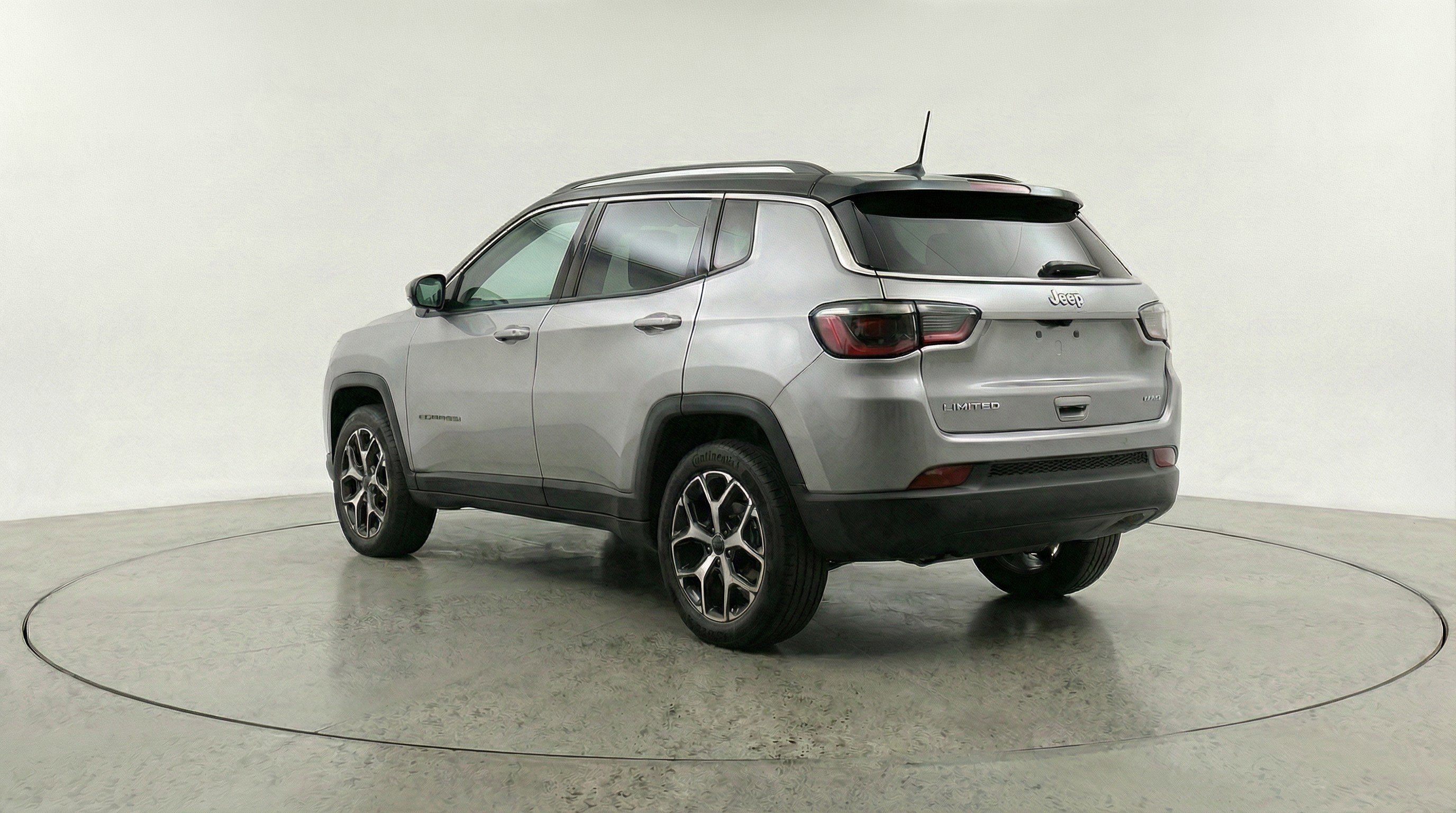 Used 2025 Jeep Compass Limited AWD/4WD image 6