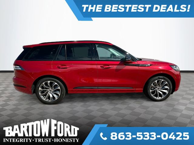 Used 2025 Lincoln Aviator 2WD w/ Jet Appearance Package image 3