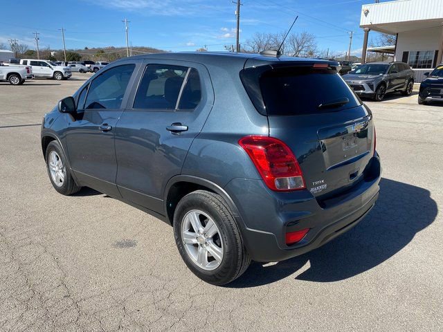 Used 2022 Chevrolet Trax LS w/ Tint and Cruise Package image 4
