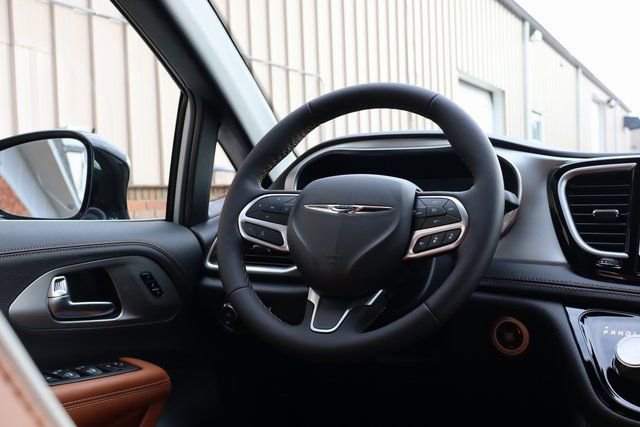 New 2026 Chrysler Pacifica Pinnacle AWD/4WD image 60