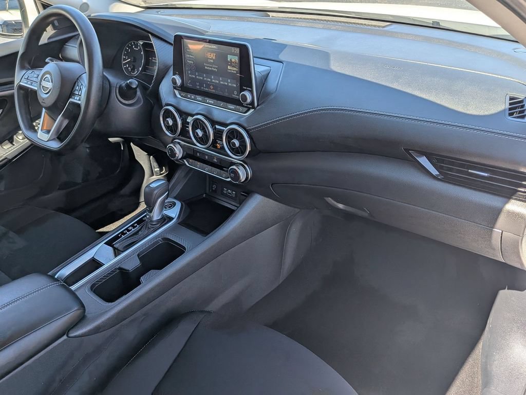 Used 2025 Nissan Sentra SV FWD image 23
