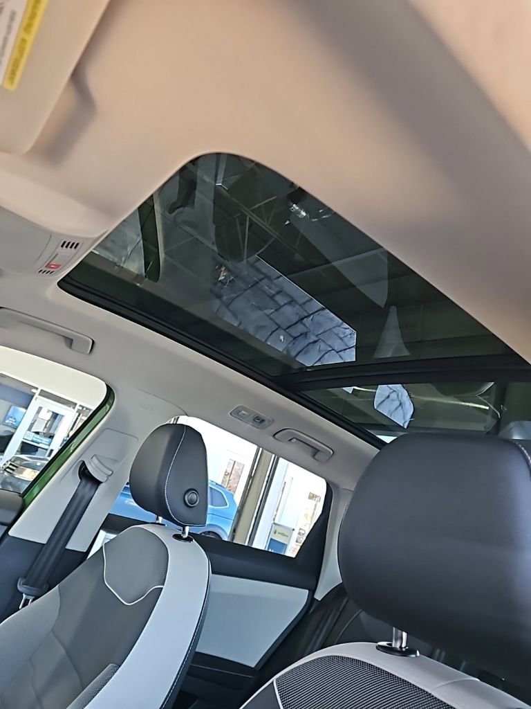 New 2026 Volkswagen Taos SE image 28