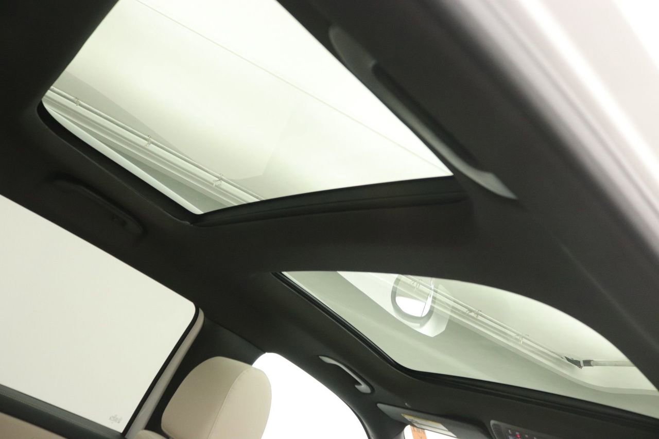 New 2026 Mercedes-Benz GLB 250 4MATIC image 15