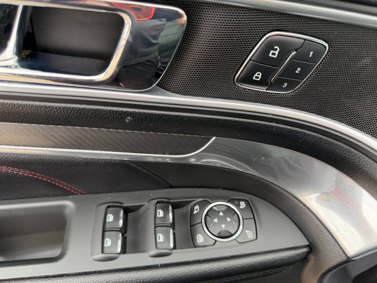 Used 2016 Ford Explorer Sport w/ Equipment Group 401A AWD/4WD image 16