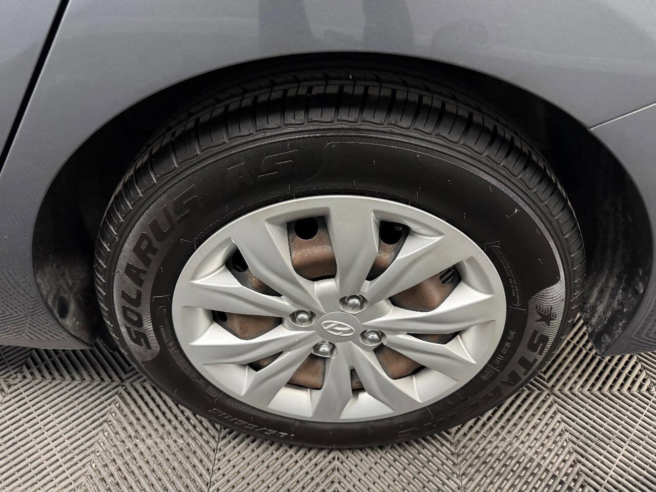 Used 2020 Hyundai Accent SE image 20