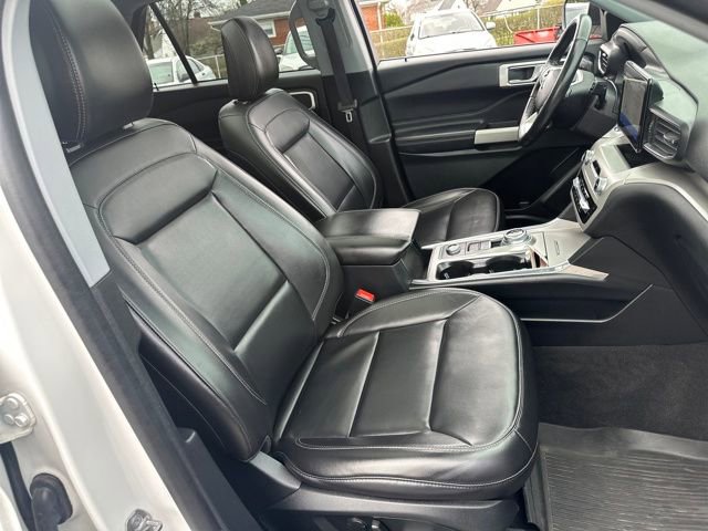 Used 2021 Ford Explorer XLT w/ Equipment Group 202A image 15