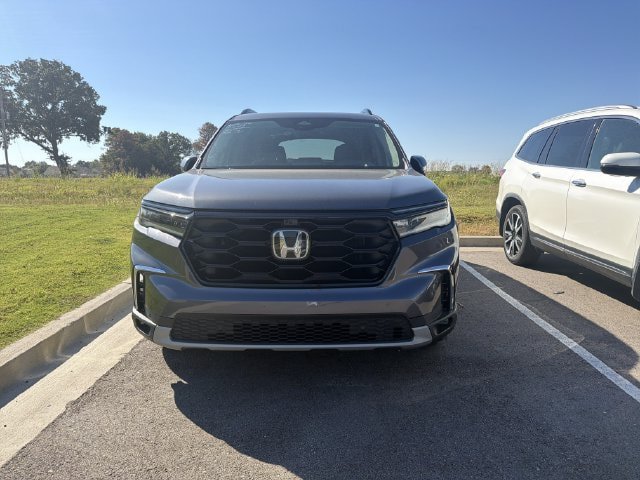 Used 2023 Honda Pilot Elite image 2