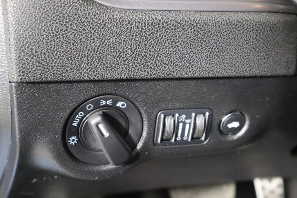 Used 2023 Dodge Charger SXT RWD image 22