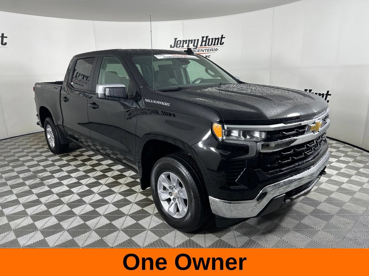Used 2026 Chevrolet Silverado 1500 LT AWD/4WD image 4