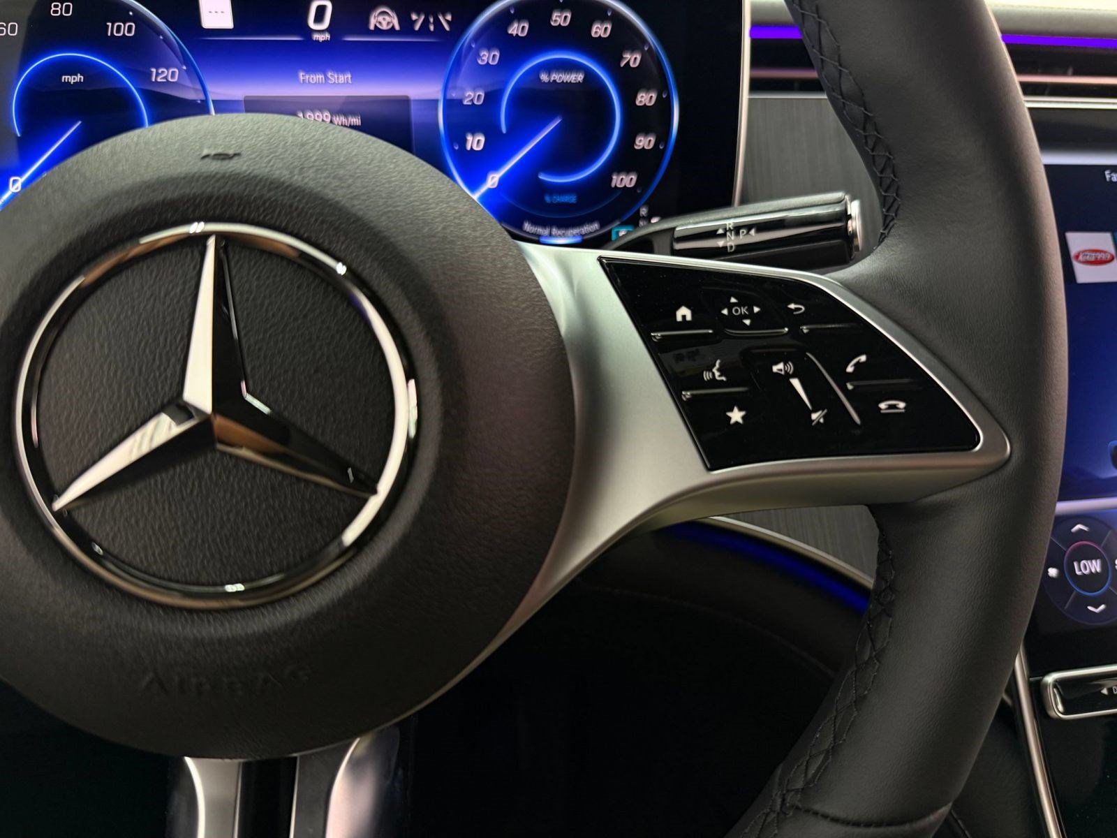 New 2027 Mercedes-Benz EQE 320 4MATIC SUV image 14