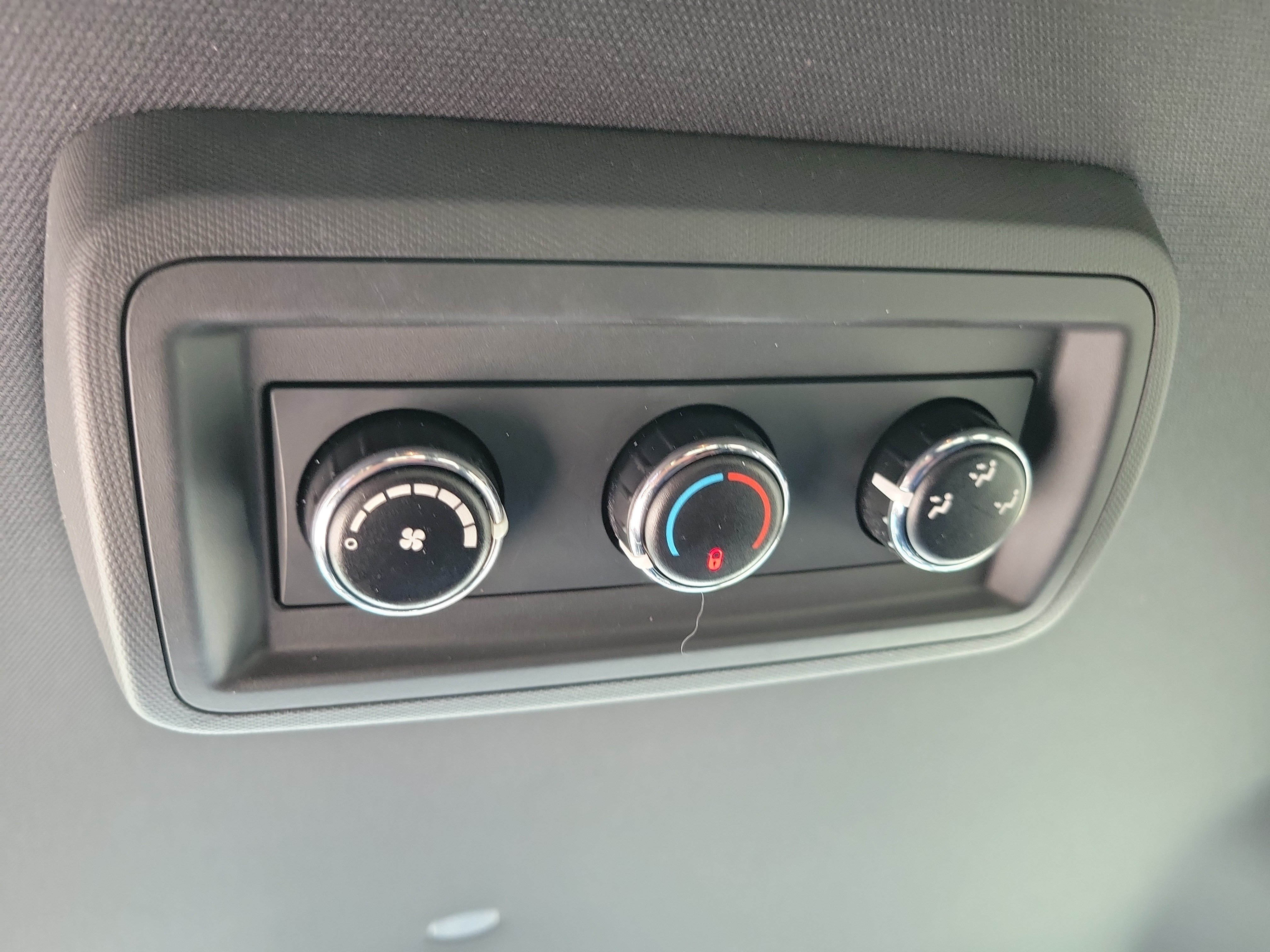 Used 2019 Dodge Grand Caravan SXT FWD image 10