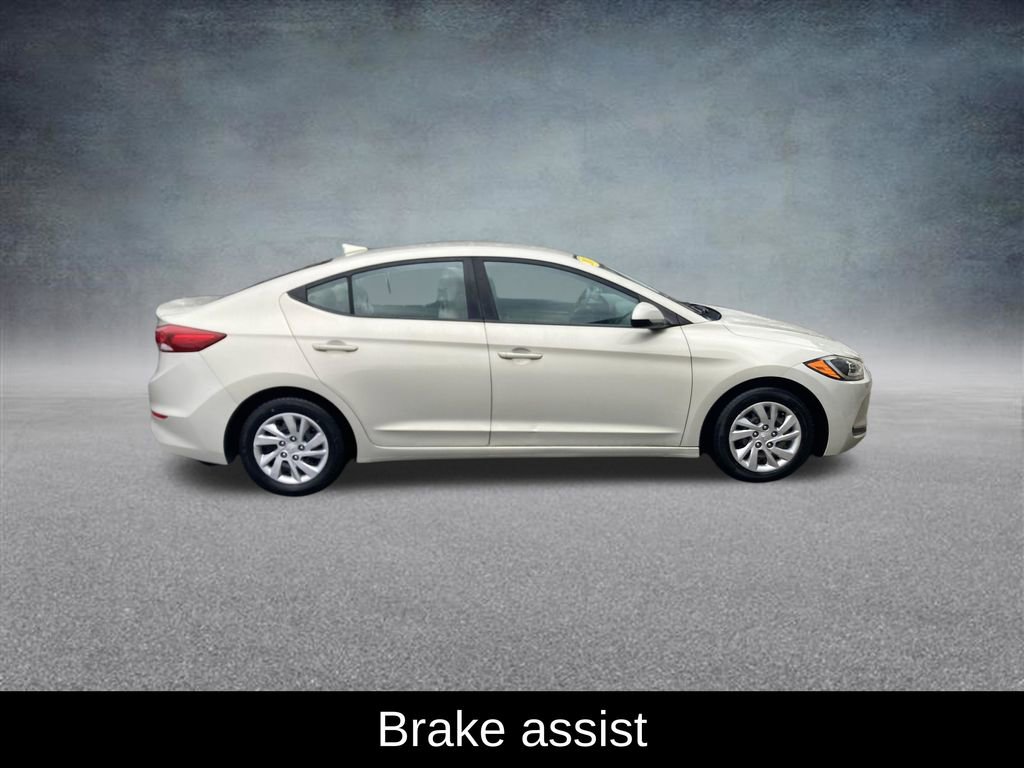 Used 2017 Hyundai Elantra SE w/ Cargo Package image 8
